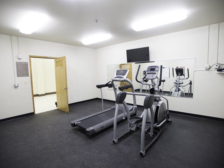 Exercise room - Elliptical & Treadmill